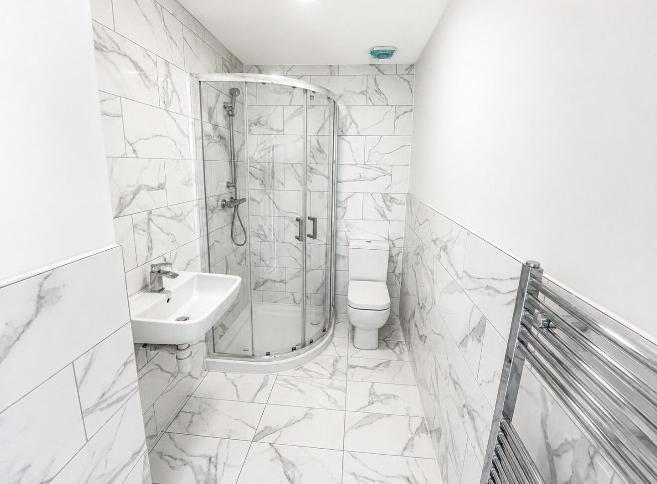 0 bed property in High street, Hampton